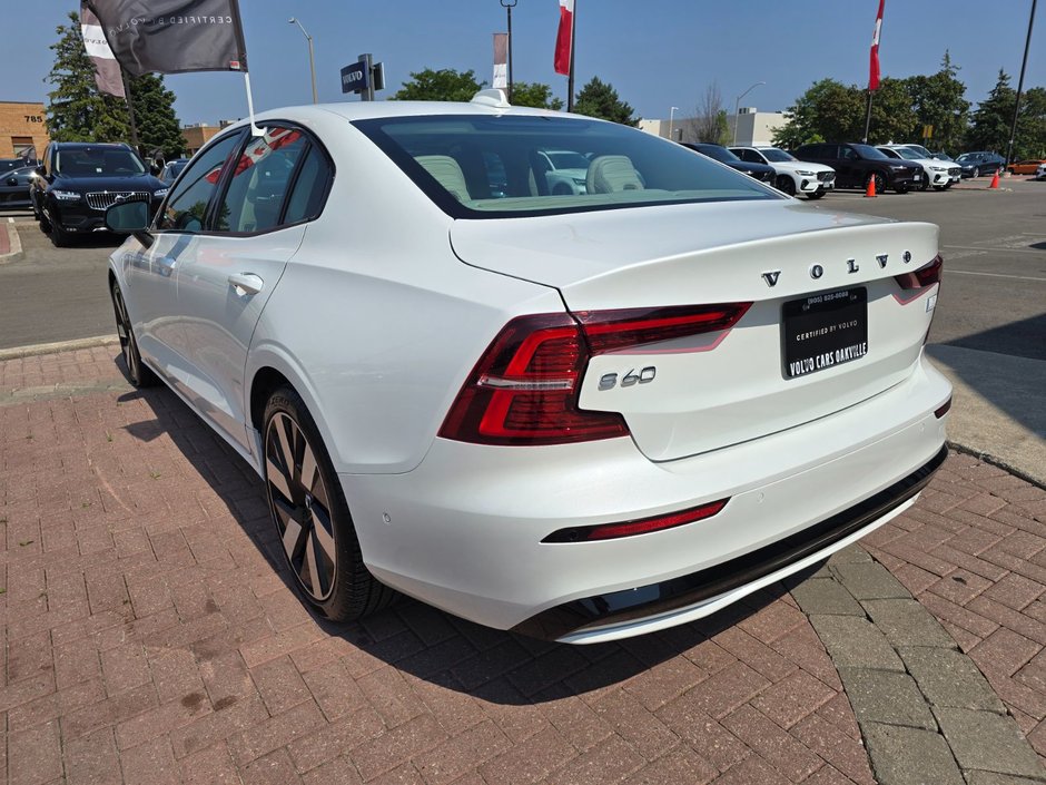 2024 Volvo S60 Recharge ULTIMATE DARK THEME-13