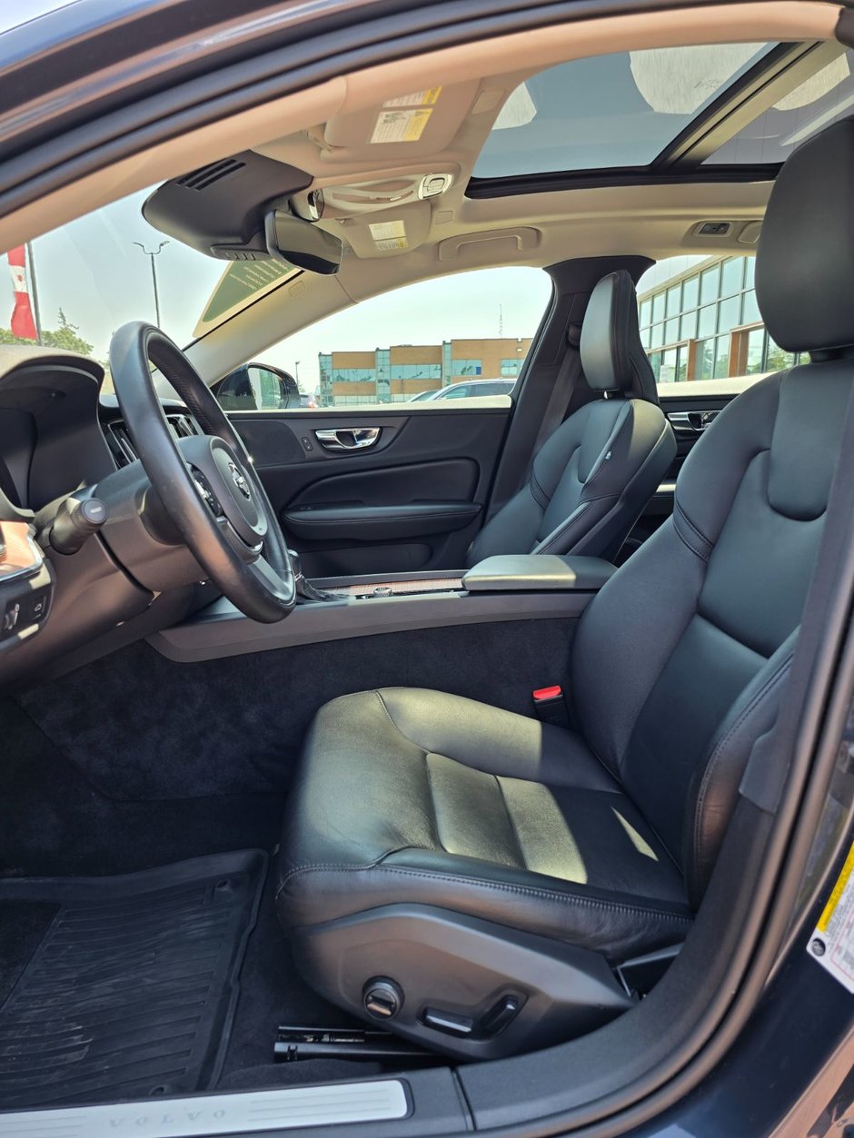 2021 Volvo S60 MOMENTUM-12