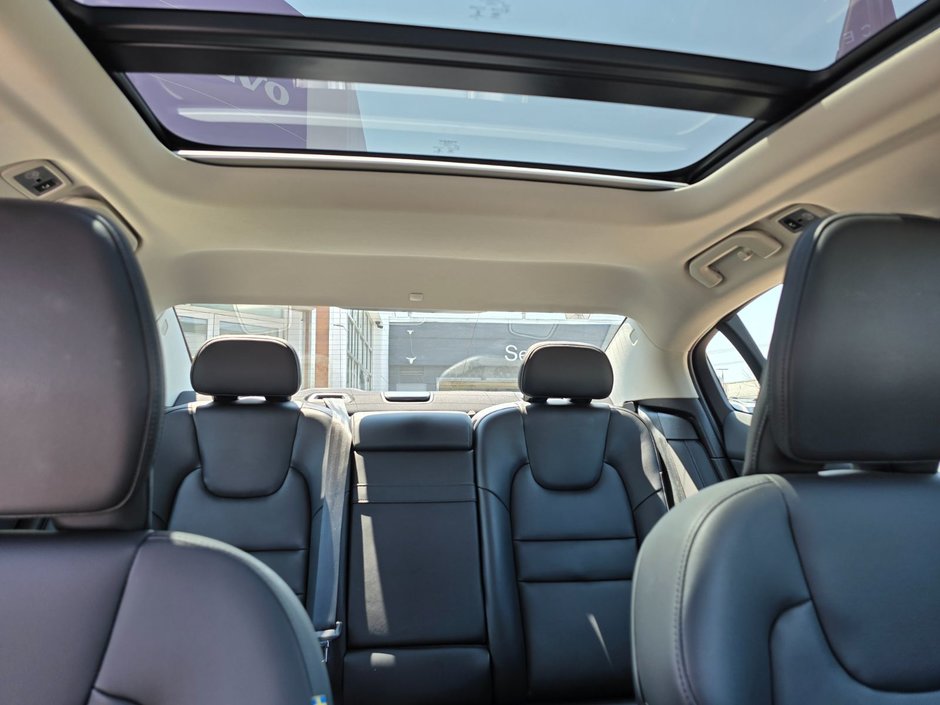 2021 Volvo S60 MOMENTUM-6