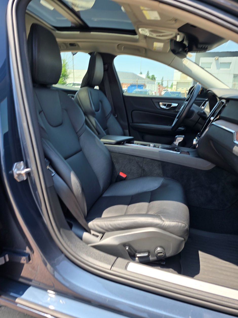 2021 Volvo S60 MOMENTUM-22