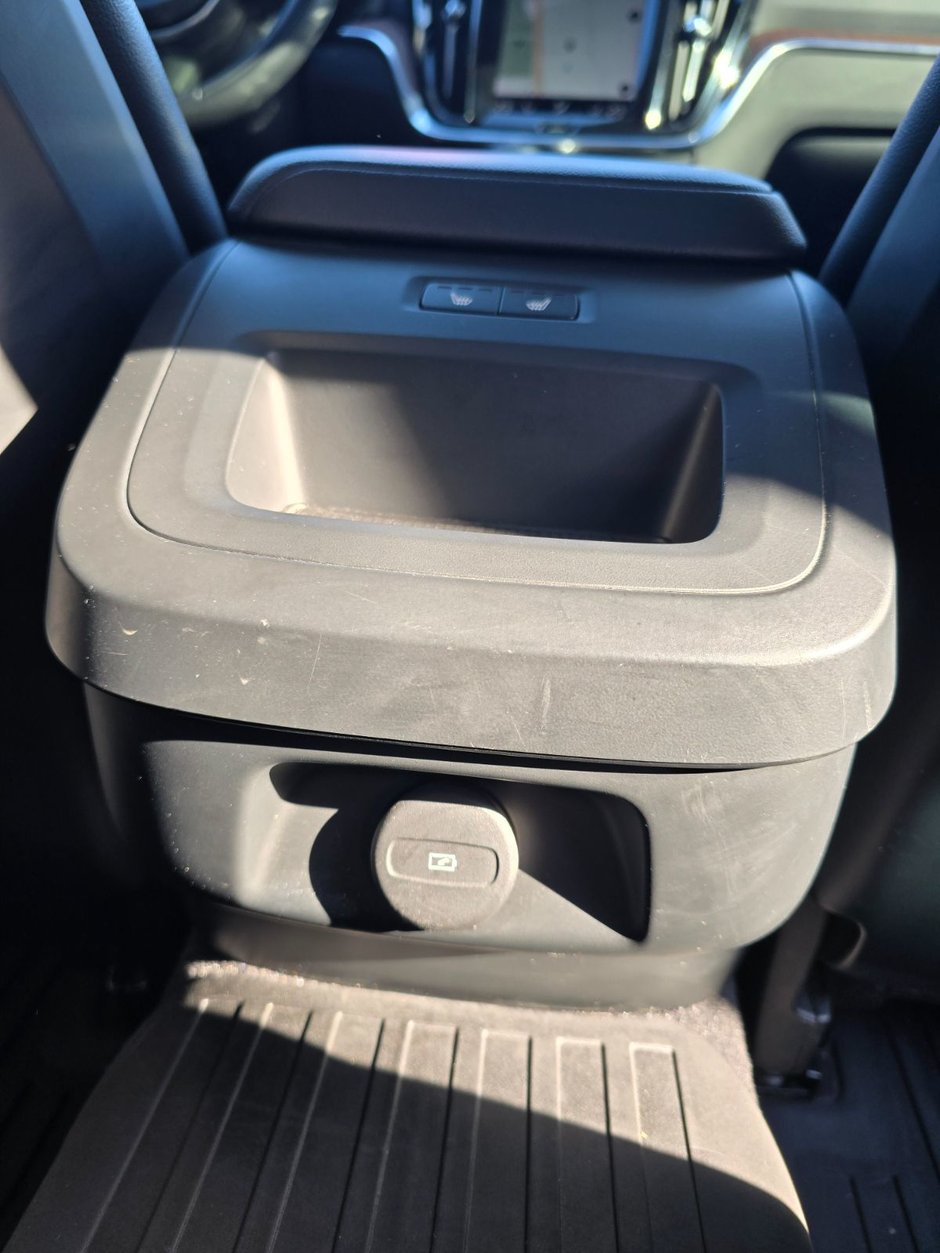 2021 Volvo S60 MOMENTUM-19