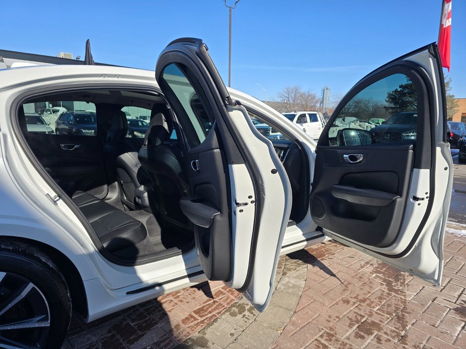 2021 Volvo S60 MOMENTUM-8