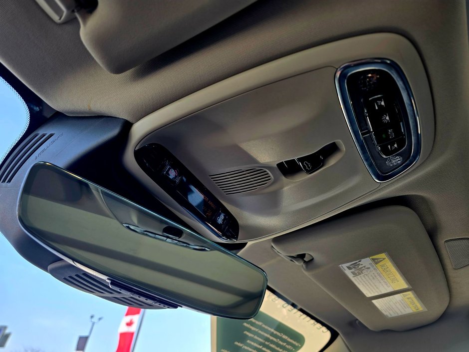 2022 Volvo S60 MOMENTUM-23