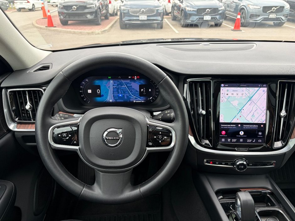 2023 Volvo S60 PLUS BRIGHT THEME-25