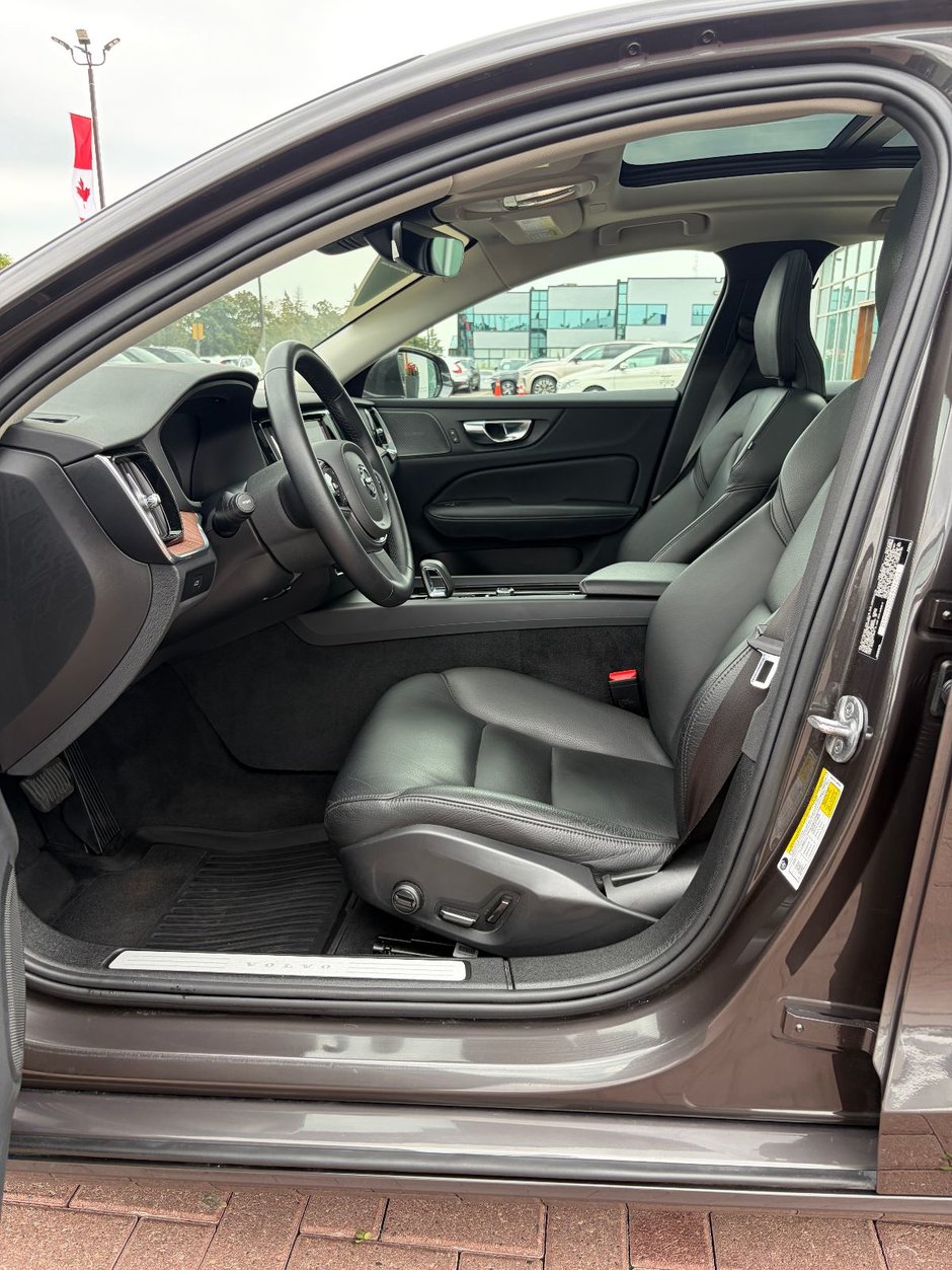 2023 Volvo S60 PLUS BRIGHT THEME-22