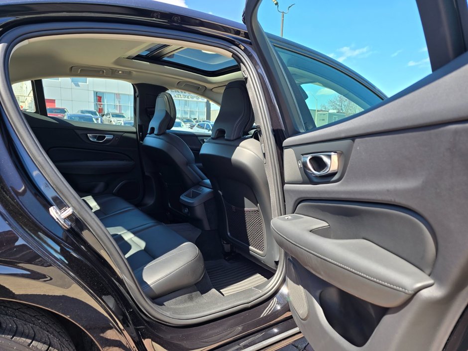 2024 Volvo S60 CORE DARK THEME-16
