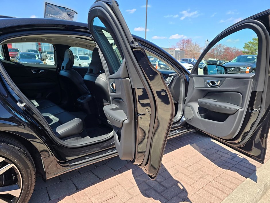 2024 Volvo S60 CORE DARK THEME-8