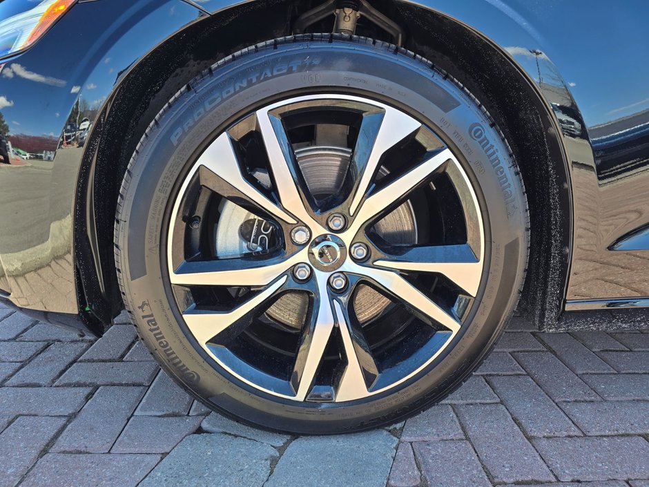 2024 Volvo S60 CORE DARK THEME-7