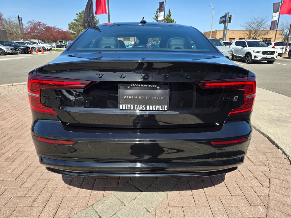 2024 Volvo S60 PLUS BLACK EDITION-12