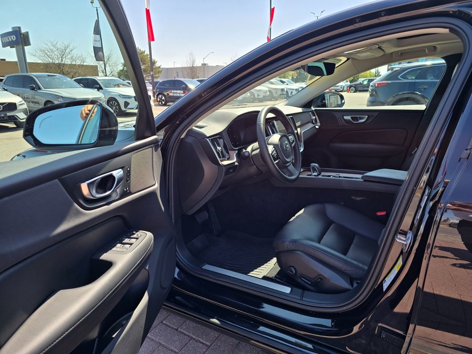 2024 Volvo S60 PLUS DARK THEME-10
