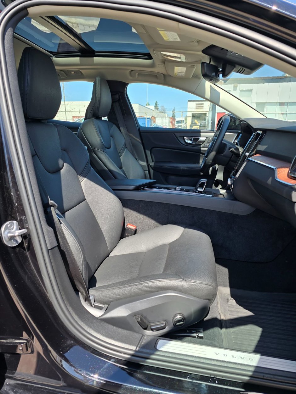 2024 Volvo S60 PLUS DARK THEME-22