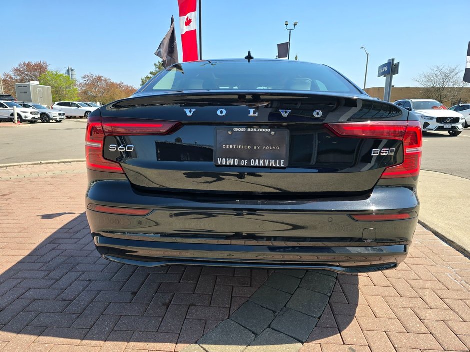 2024 Volvo S60 PLUS DARK THEME-13