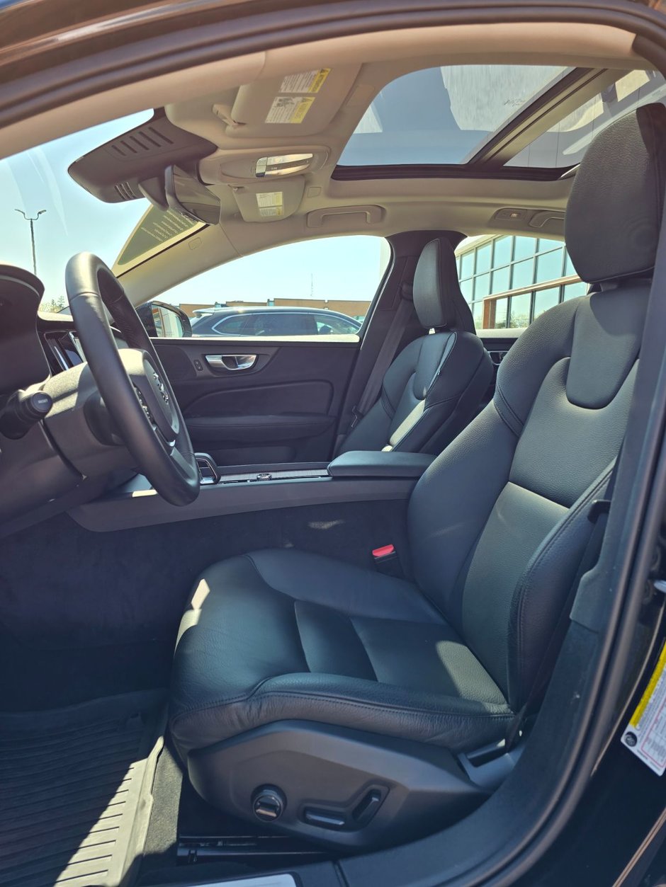 2024 Volvo S60 PLUS DARK THEME-12