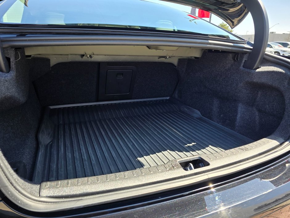 2024 Volvo S60 PLUS DARK THEME-16