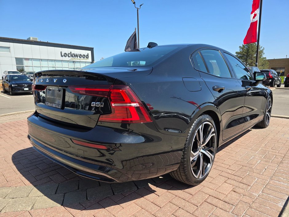2024 Volvo S60 PLUS DARK THEME-14