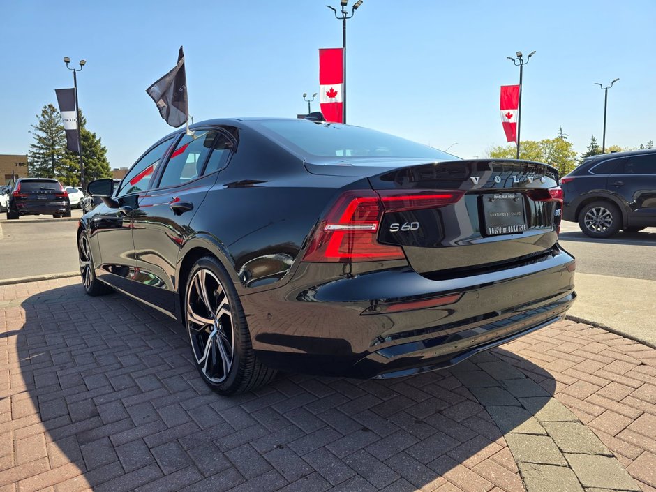 2024 Volvo S60 PLUS DARK THEME-11