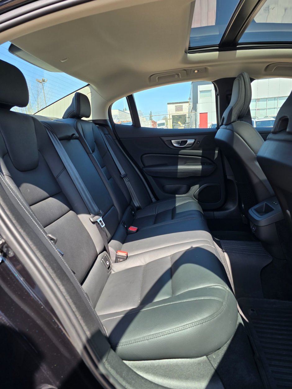 2024 Volvo S60 PLUS DARK THEME-18
