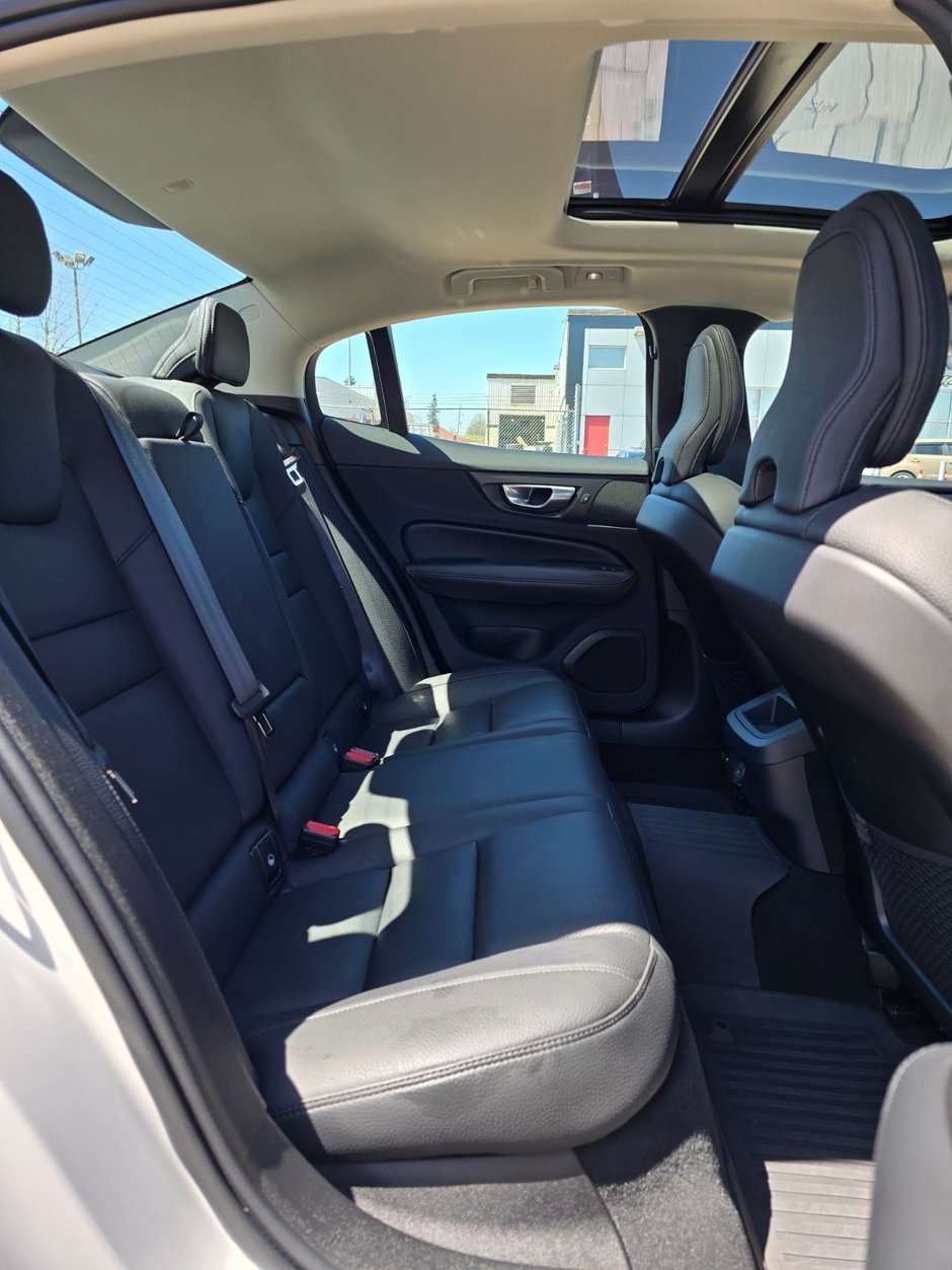 2024 Volvo S60 PLUS DARK THEME-17