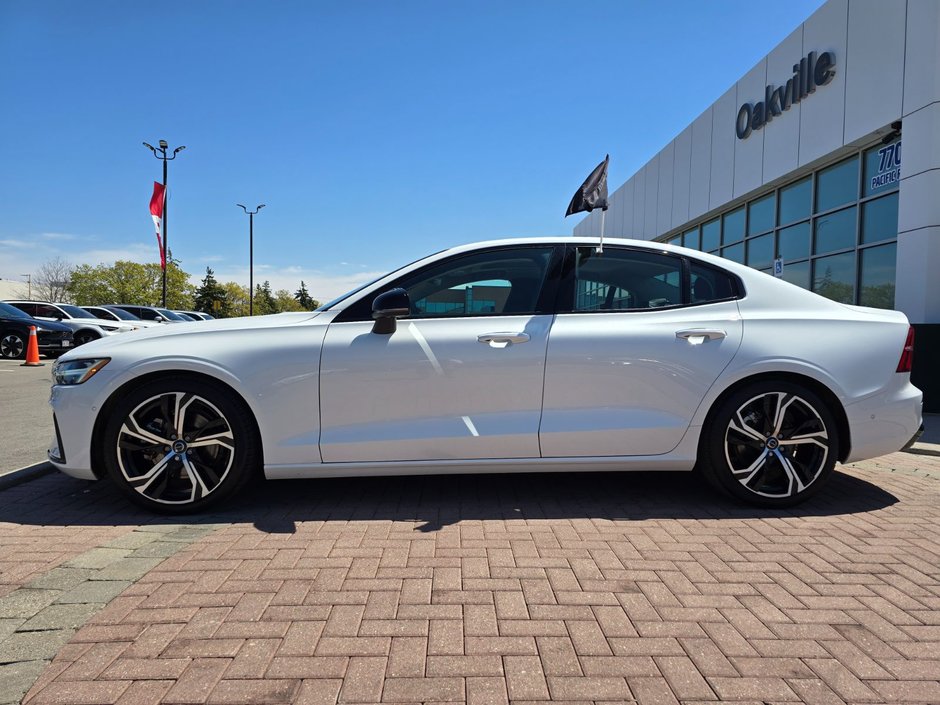 2024 Volvo S60 PLUS DARK THEME-9