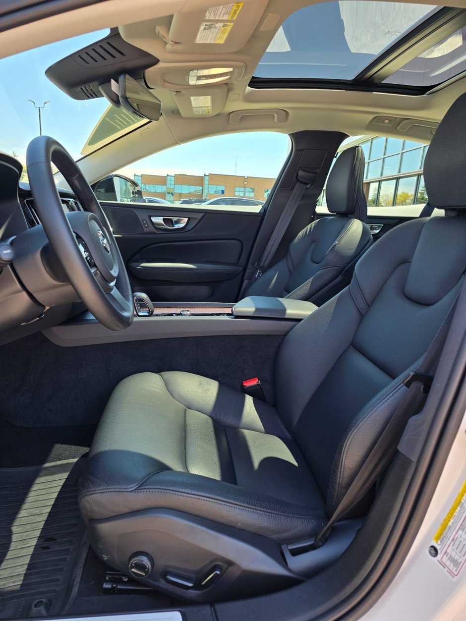 2024 Volvo S60 PLUS DARK THEME-12