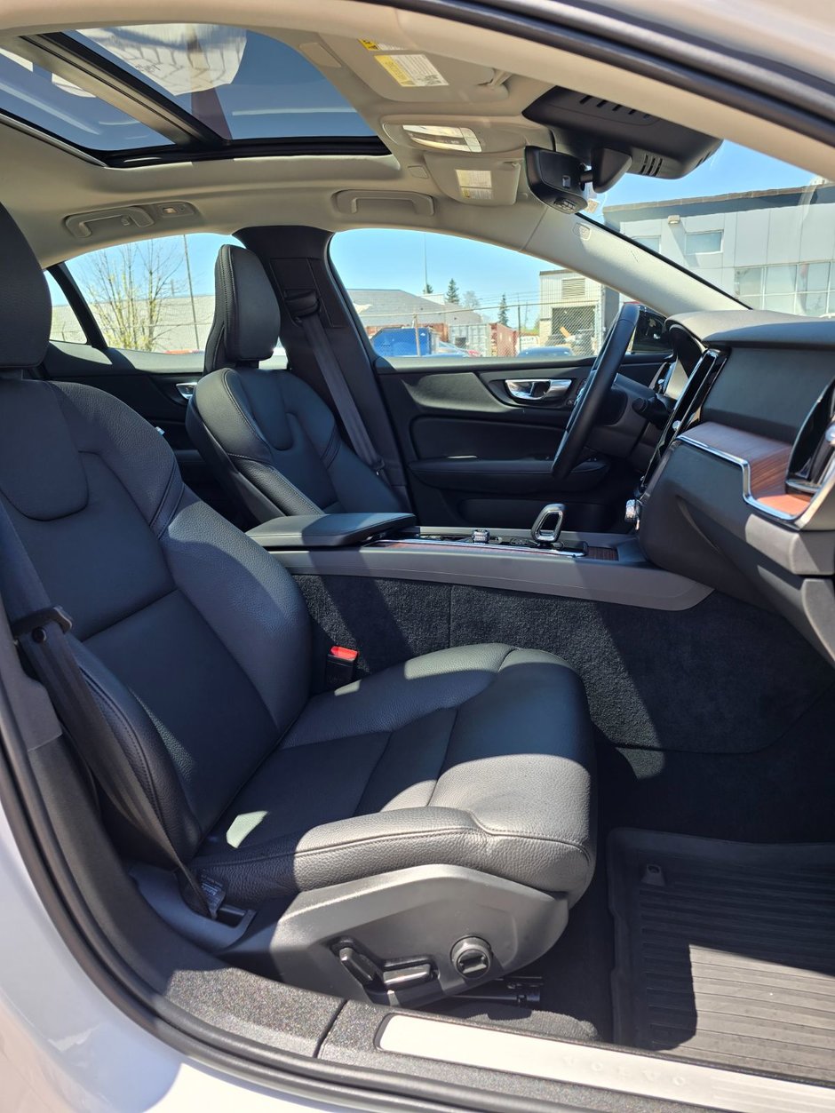 2024 Volvo S60 PLUS DARK THEME-19