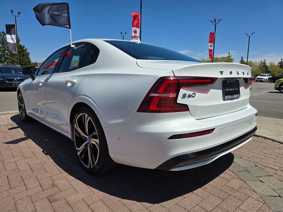 2024 Volvo S60 PLUS DARK THEME-11