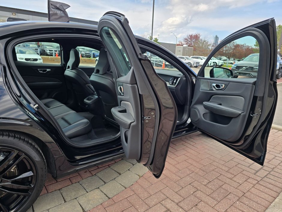 2024 Volvo S60 PLUS BLACK EDITION-15