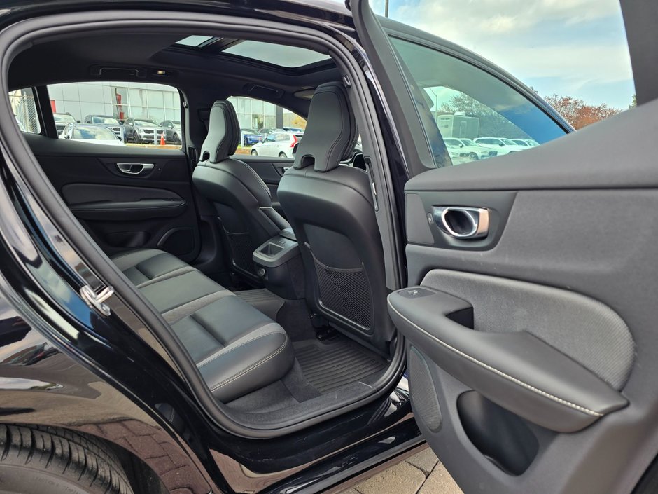2024 Volvo S60 PLUS BLACK EDITION-16