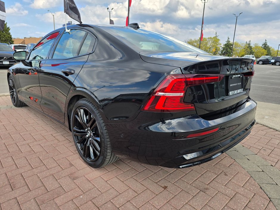 2024 Volvo S60 PLUS BLACK EDITION-11