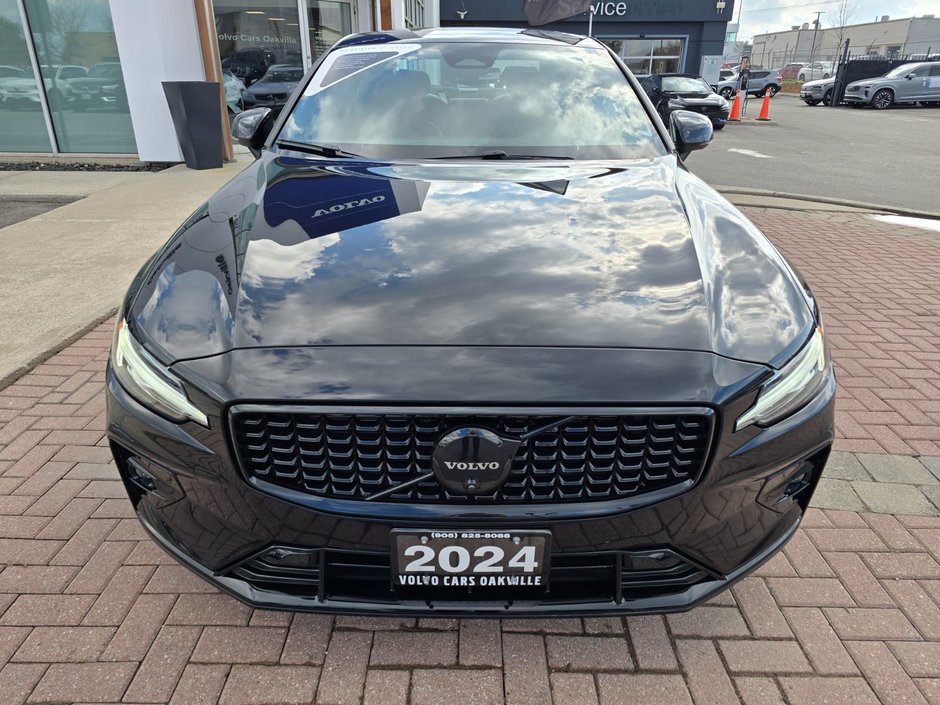 2024 Volvo S60 PLUS BLACK EDITION-3