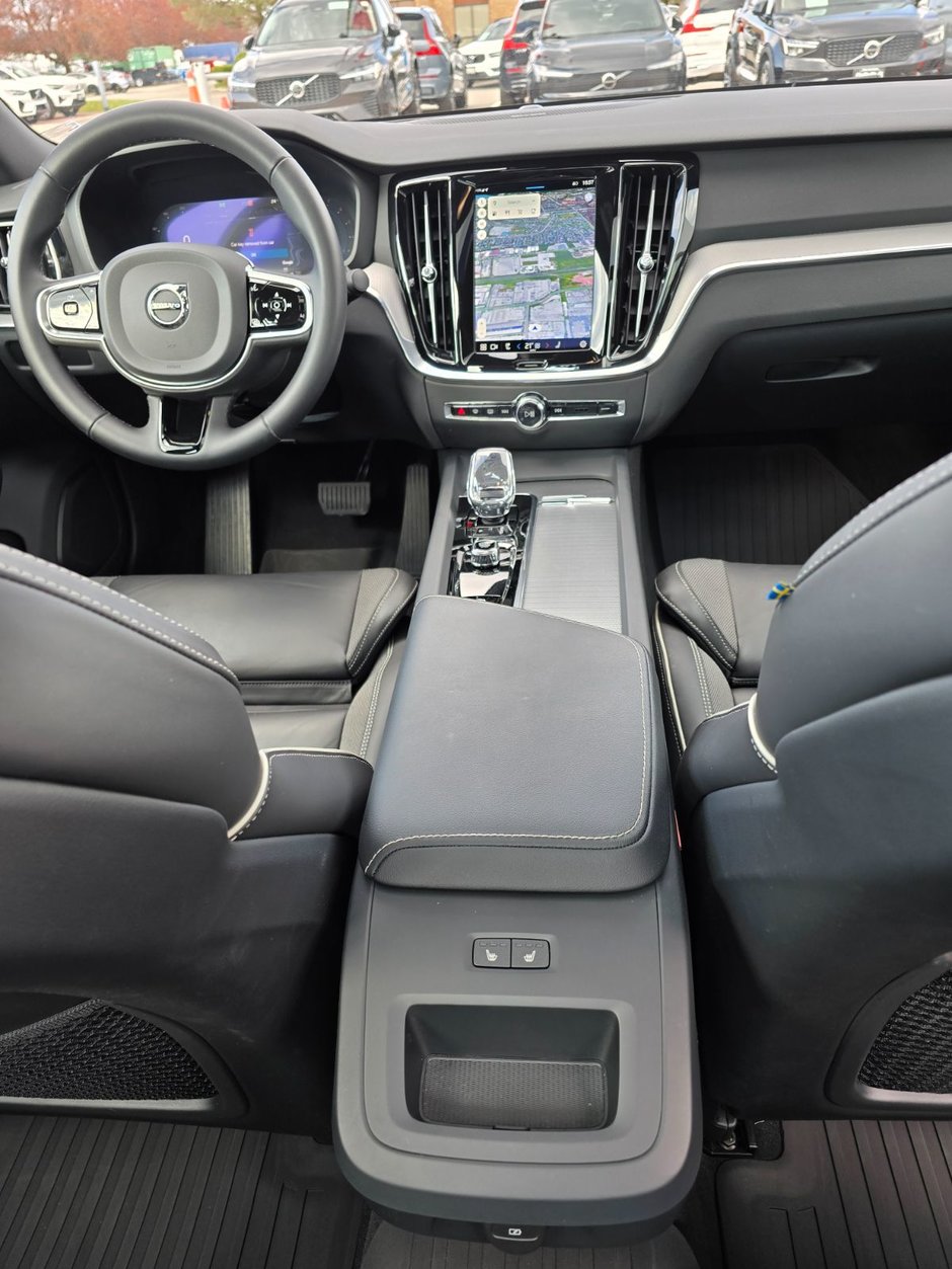 2024 Volvo S60 PLUS BLACK EDITION-19