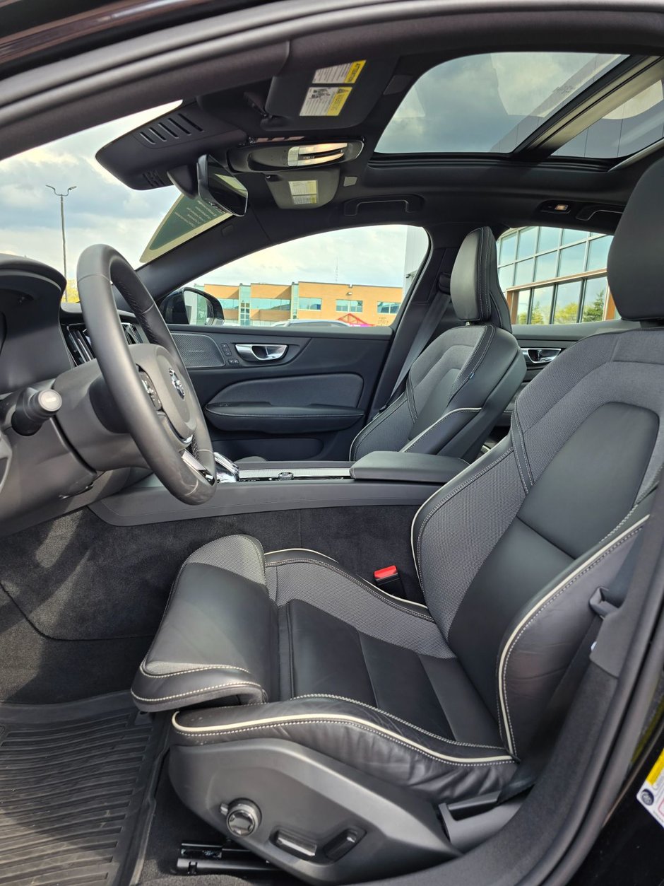 2024 Volvo S60 PLUS BLACK EDITION-10