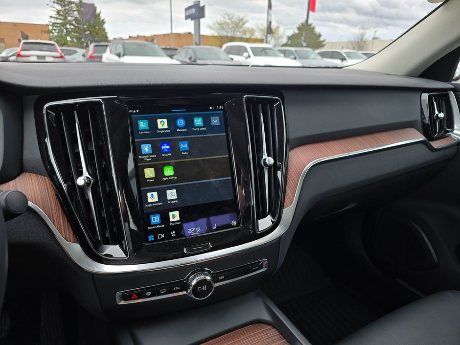 2024 Volvo S60 PLUS DARK THEME-25