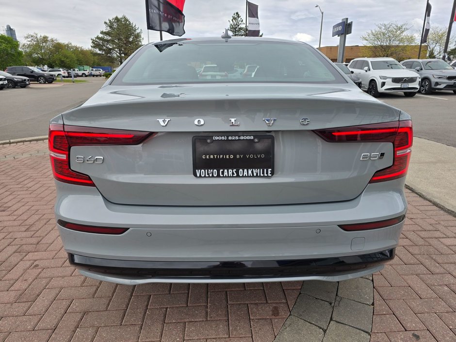 2024 Volvo S60 PLUS DARK THEME-13
