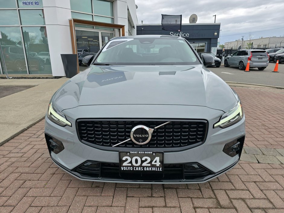 2024 Volvo S60 PLUS DARK THEME-3