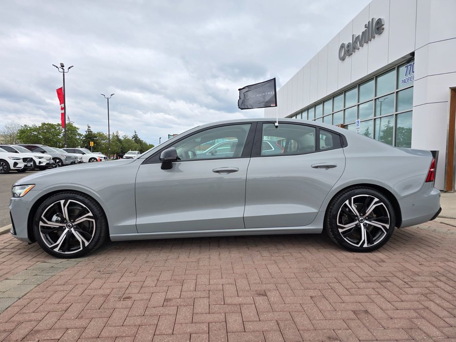 2024 Volvo S60 PLUS DARK THEME-9