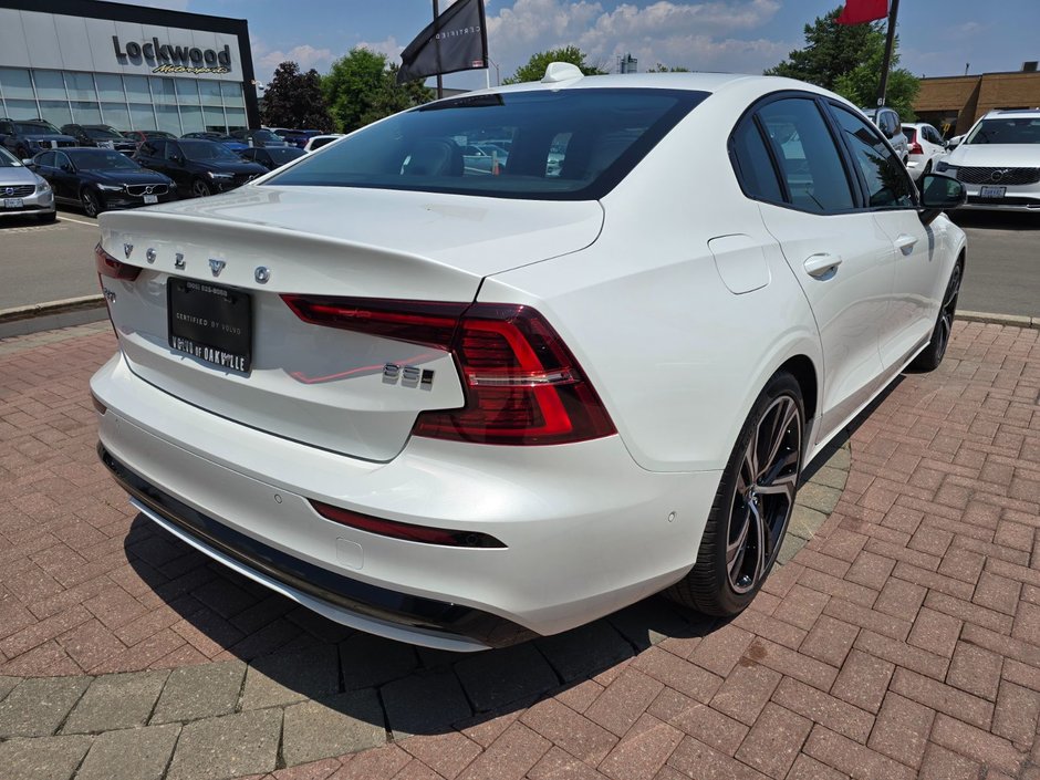 2024 Volvo S60 PLUS DARK THEME-14