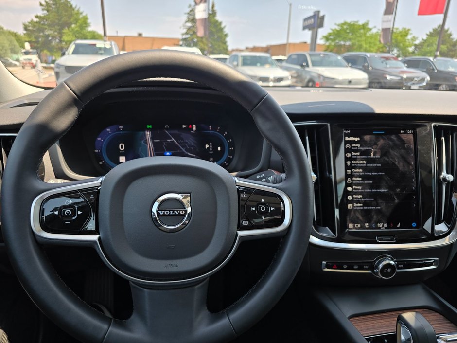 2024 Volvo S60 PLUS DARK THEME-24