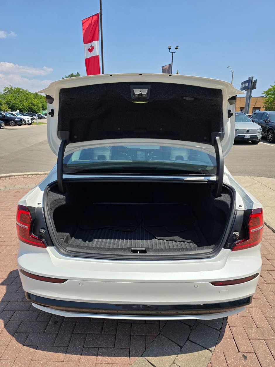 2024 Volvo S60 PLUS DARK THEME-15