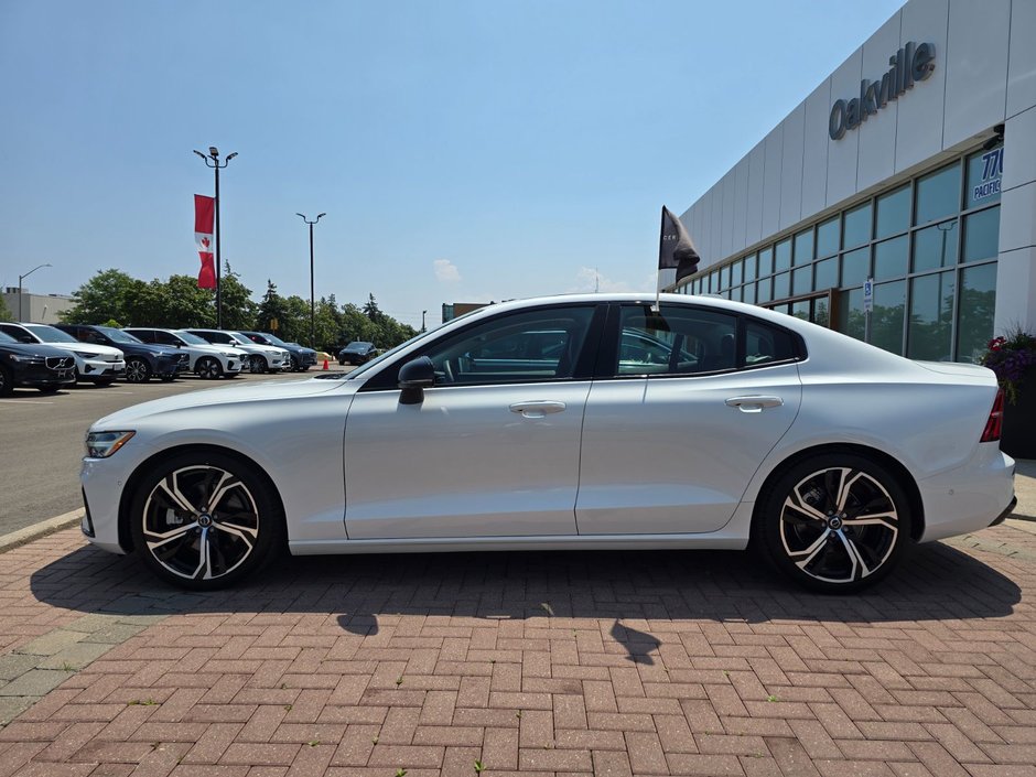 2024 Volvo S60 PLUS DARK THEME-9