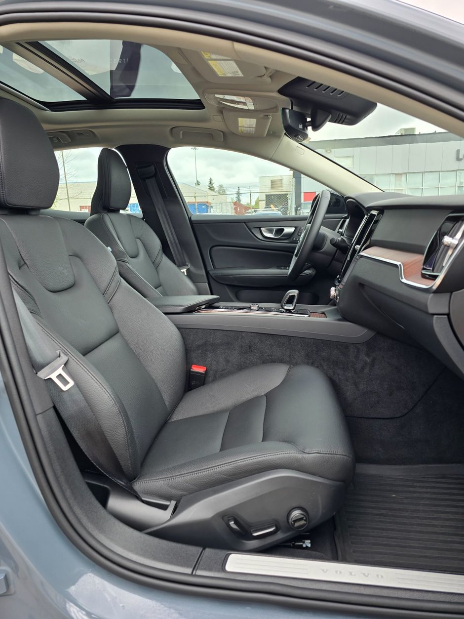 2024 Volvo S60 PLUS DARK THEME-22