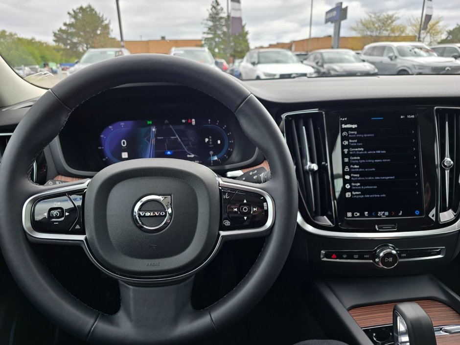 2024 Volvo S60 PLUS DARK THEME-25