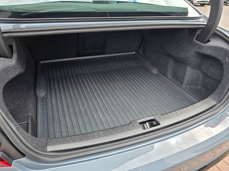 2024 Volvo S60 PLUS DARK THEME-16