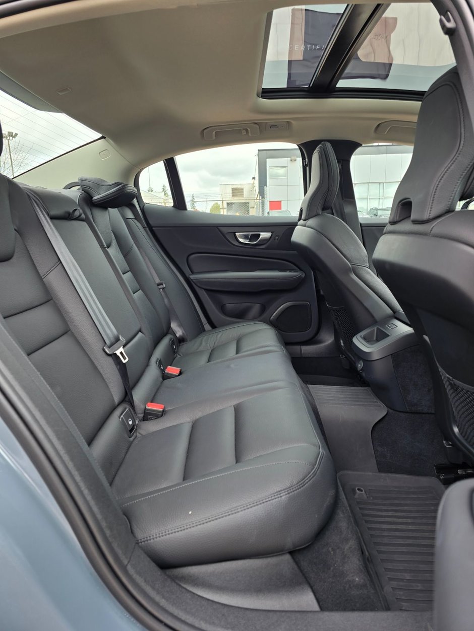 2024 Volvo S60 PLUS DARK THEME-18