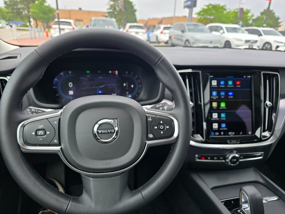 2024 Volvo S60 CORE DARK THEME-24