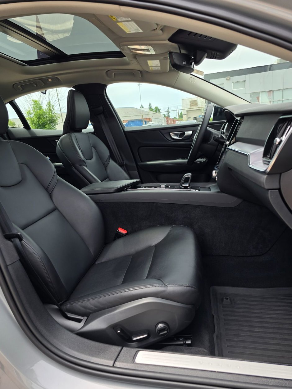 2024 Volvo S60 CORE DARK THEME-12