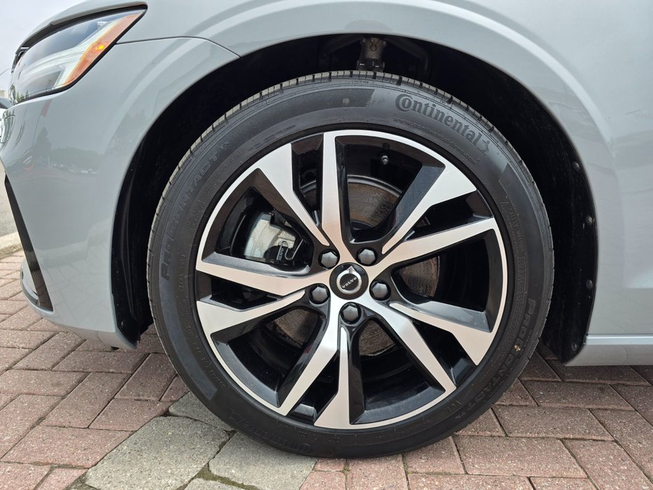 2024 Volvo S60 CORE DARK THEME-7