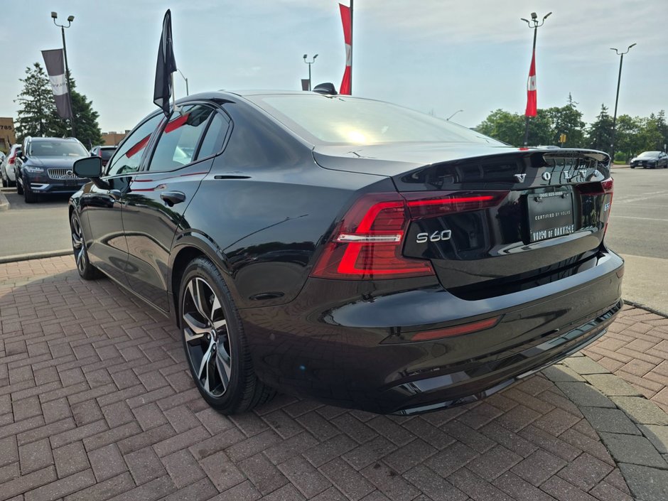 2024 Volvo S60 PLUS DARK THEME-11