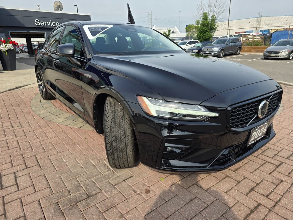 2024 Volvo S60 PLUS DARK THEME-5