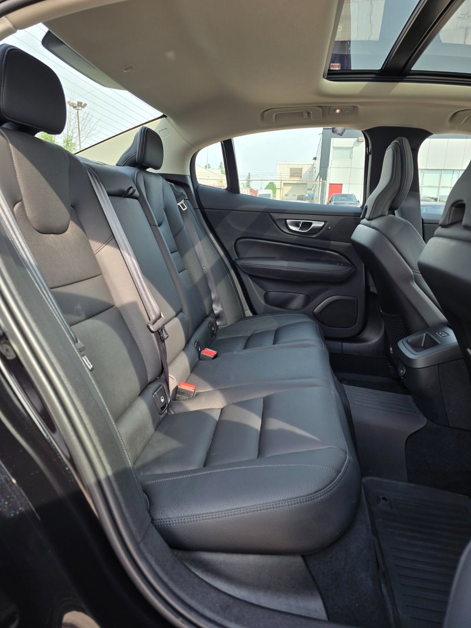 2024 Volvo S60 PLUS DARK THEME-18